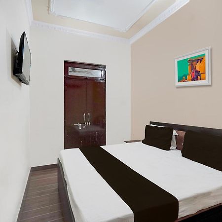 Oyo Hotel Maharaja Palace Мирут Екстериор снимка