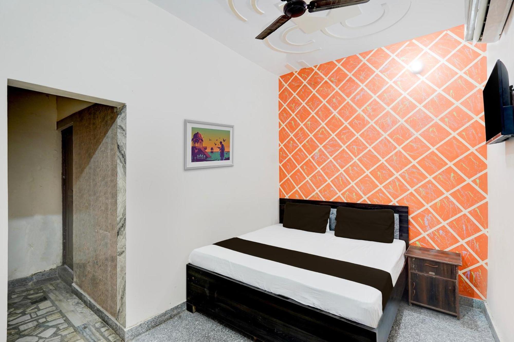 Oyo Hotel Maharaja Palace Мирут Екстериор снимка